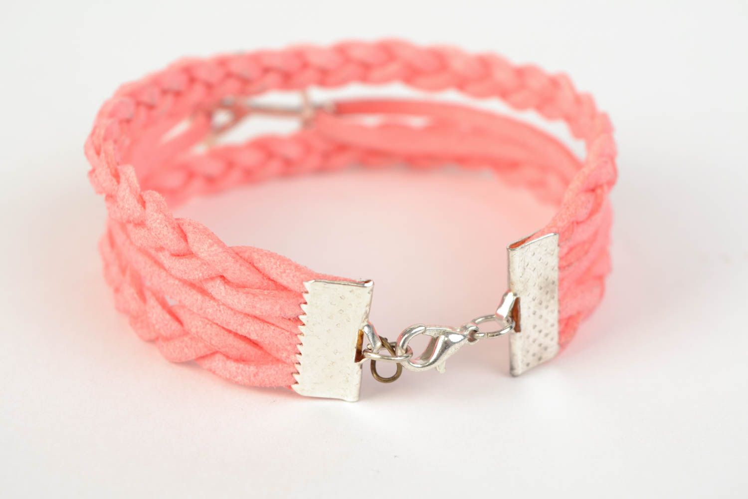 Bracelet en daim lacets tressés roses avec symbole de paix en métal fait main photo 4