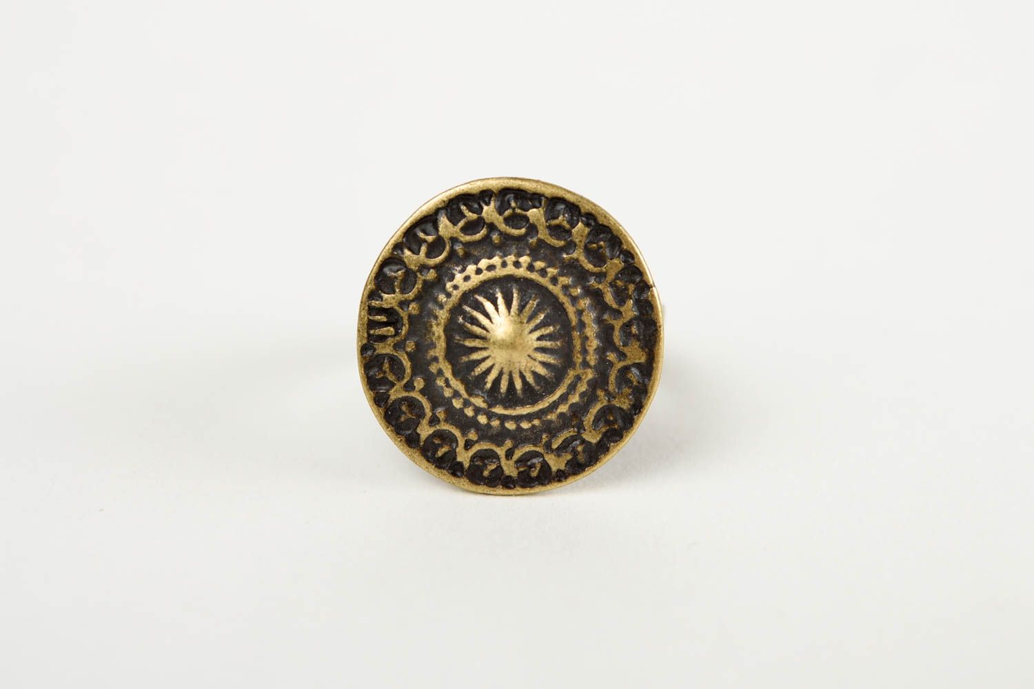Кольцо ручной работы металлическое украшение стильное женский перстень фото 3