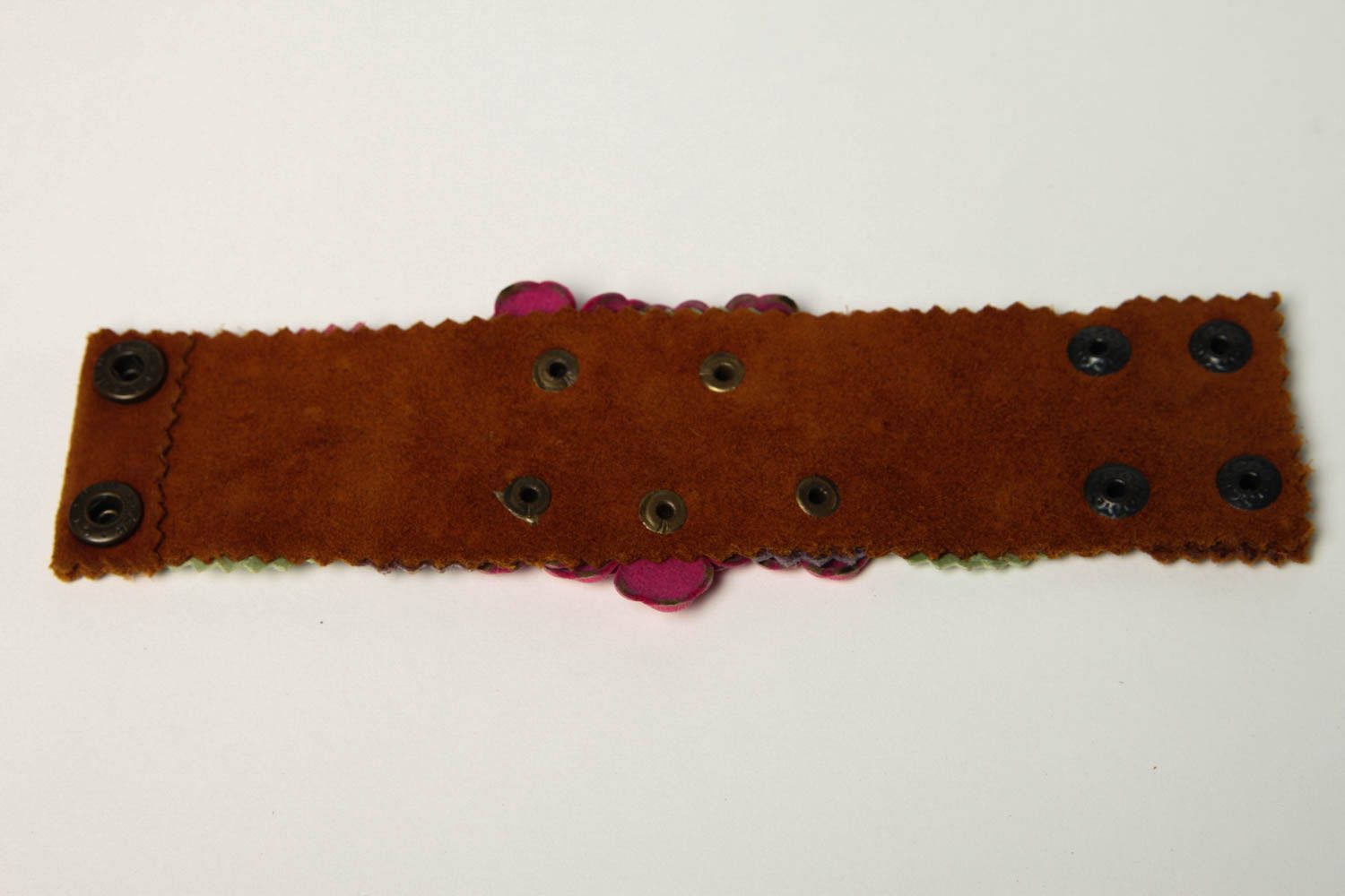 Breites Lederarmband handmade Schmuck für Frauen Armband mit Blumen rosa braun foto 5