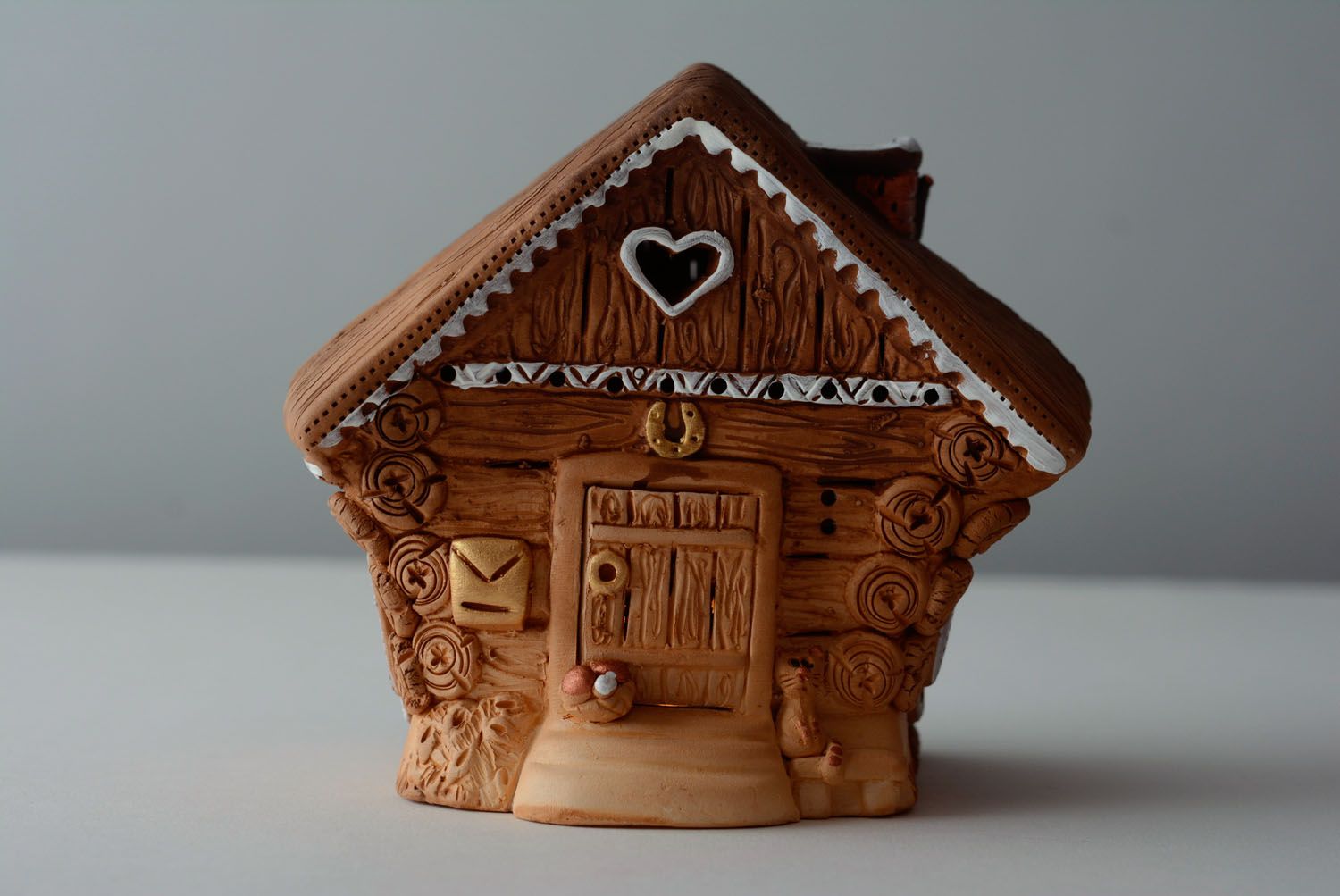 Ceramic candle holder in the shape of house photo 3