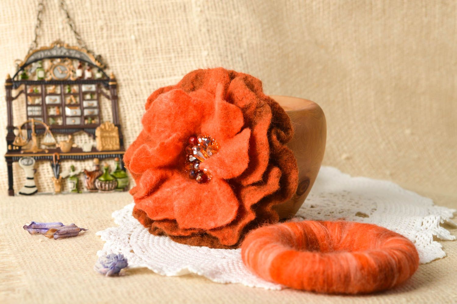Комплект украшений ручной работы брошь цветок текстильный браслет из шерсти фото 1