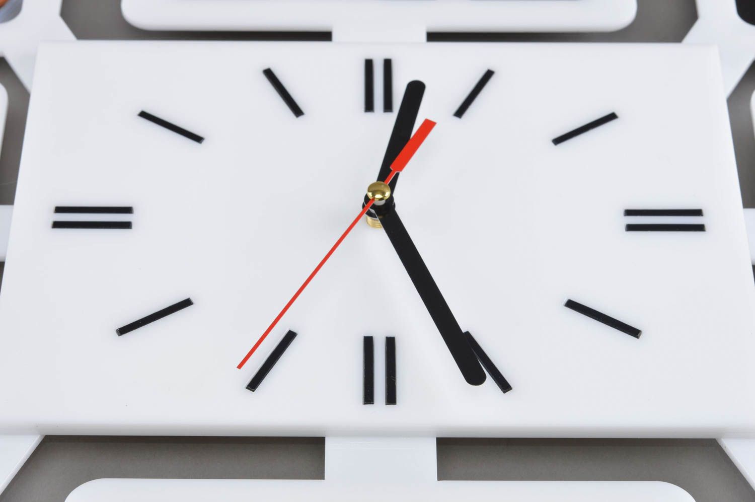 White acrylic glass clock handmade accessory unusual beautiful photo frames photo 3