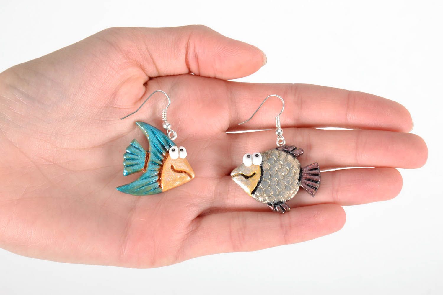 Earrings in the shape of fishes photo 5