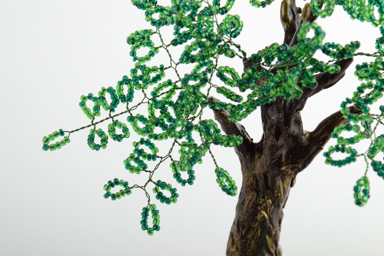 Искусственное дерево ручной работы из бисера фото 4