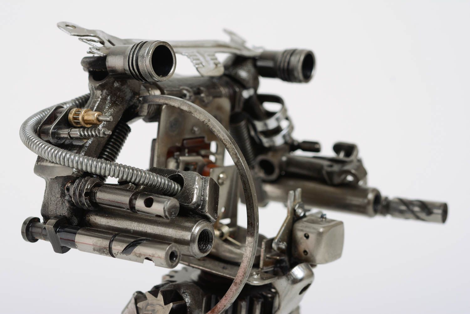 Support pour smartphone Robot en métal techno-art original pratique fait main photo 3