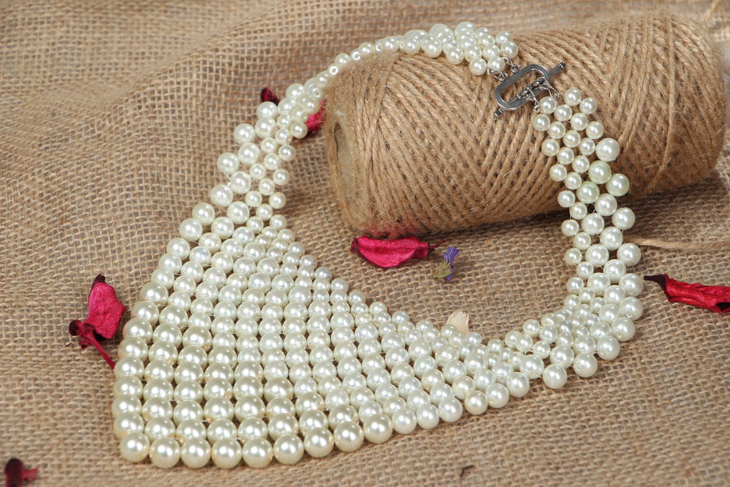 Collar de perlas artificiales hecho a mano foto 5