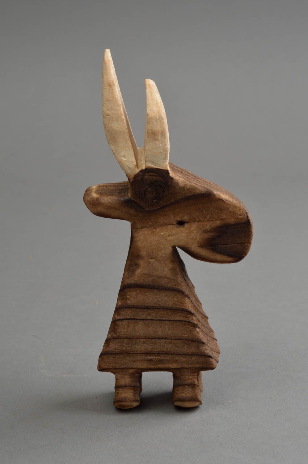 Figurine de chèvre en bois de pin faite main décor original pour intérieur photo 3