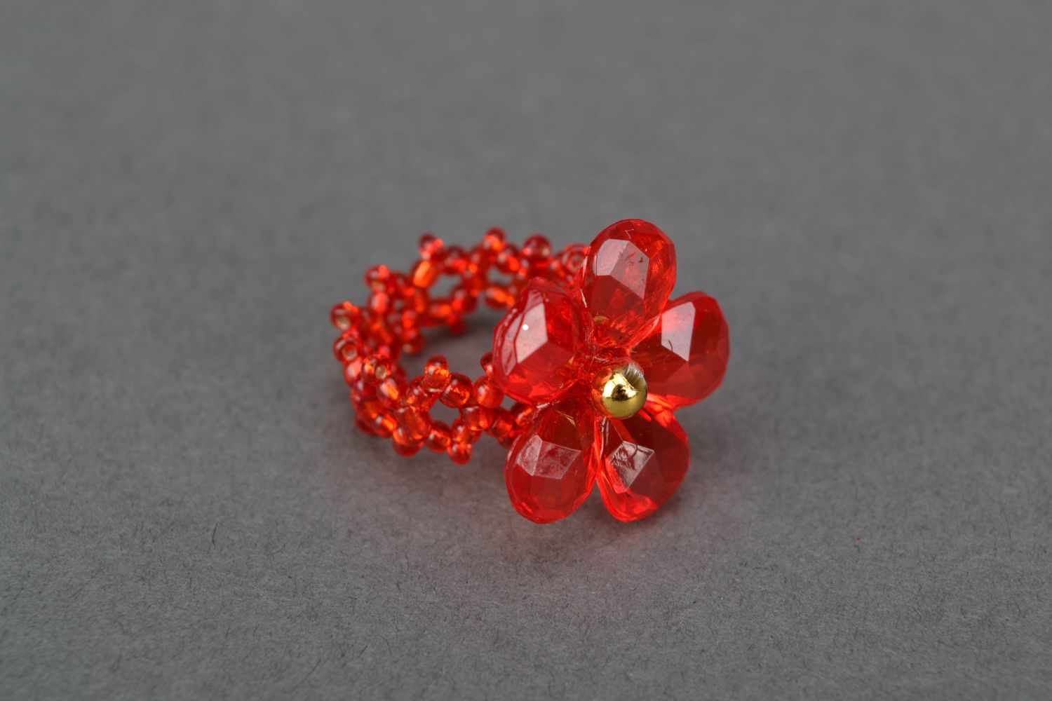 Handmade beaded ring of red color photo 3