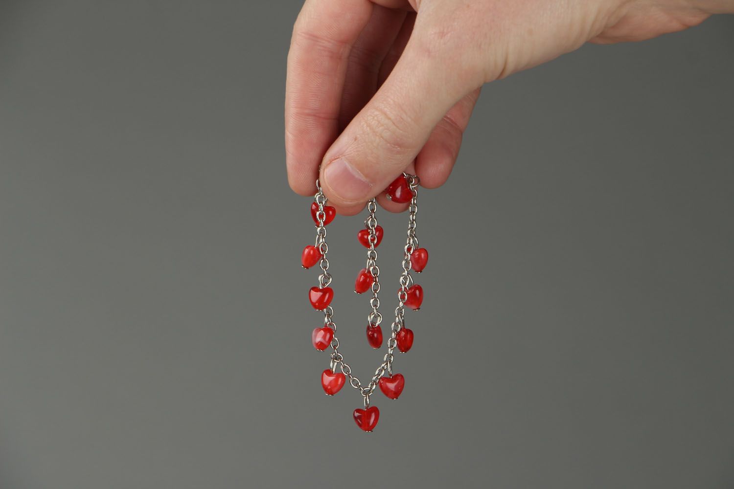 Bracelet avec cœurs rouges fait main photo 3