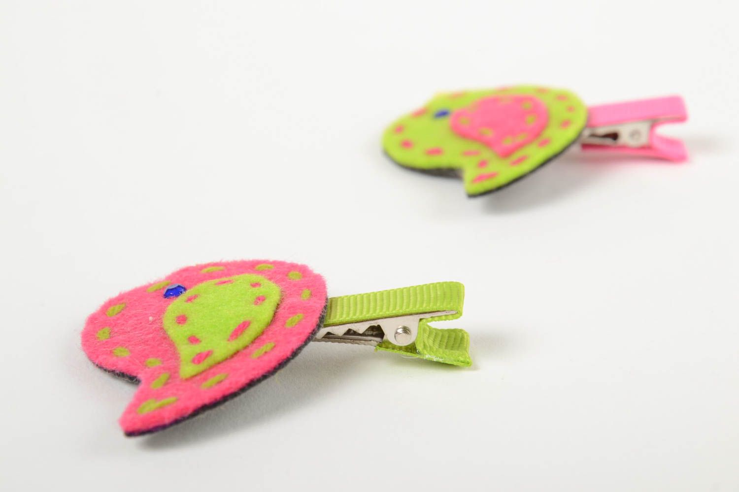 Kinder Haarspangen Set 2 Stück rosa und grün handgemacht Designer Schmucksachen foto 4