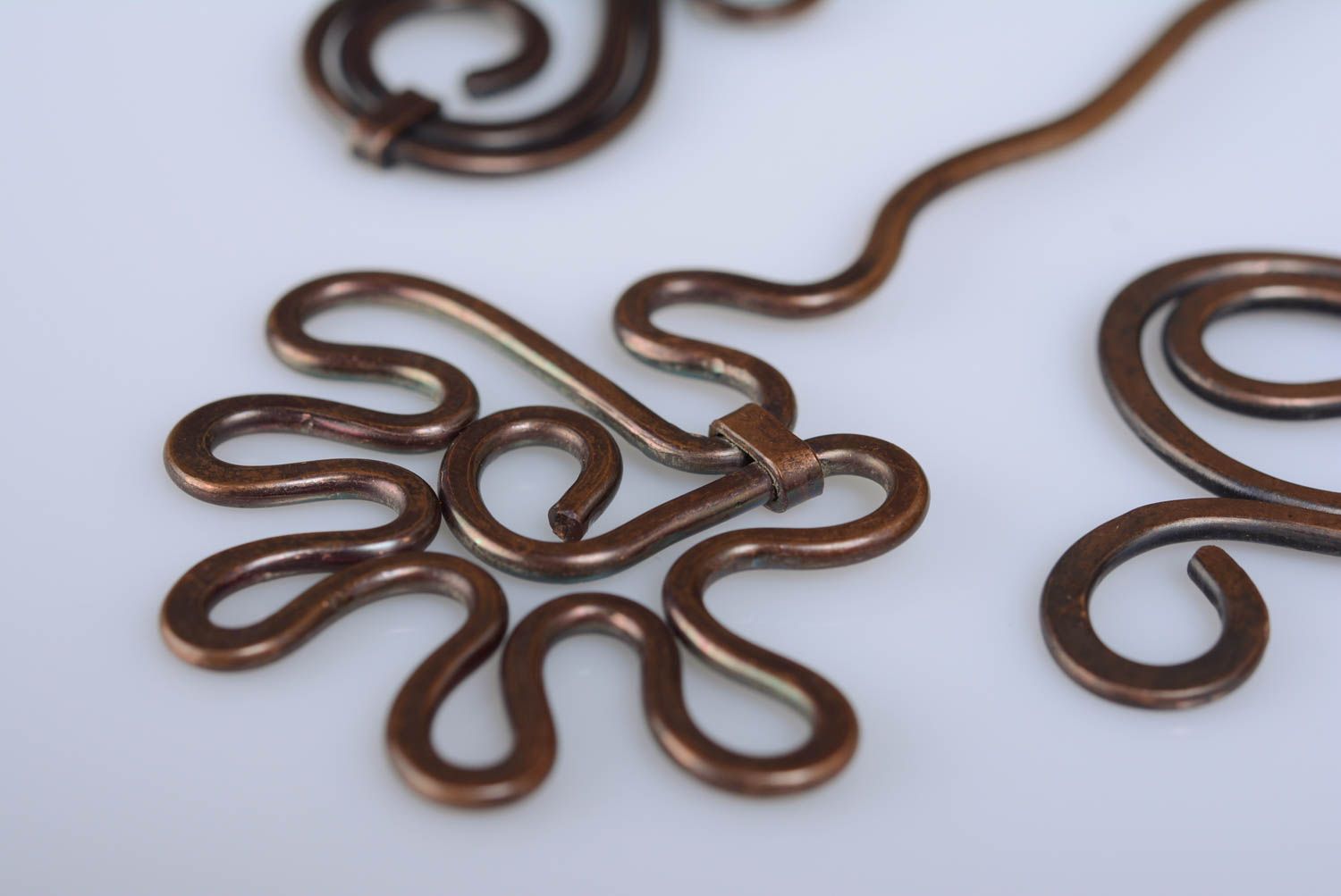 Handgemachte braune Designer Wire Wrap Haarnadel aus Kupfer für Frisuren foto 4
