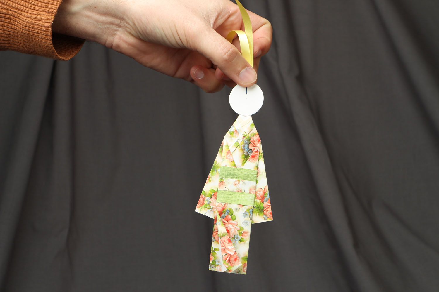Paper bookmark in the shape of Japanese doll Chiyogami Ningyo photo 4