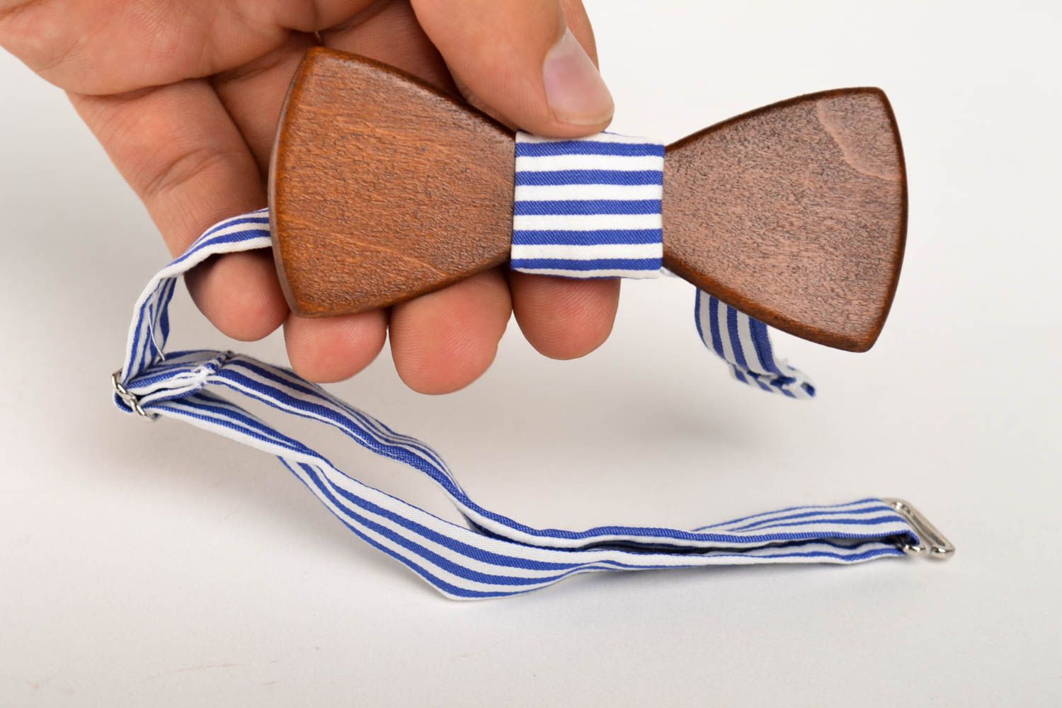 Cravatta a farfalla in legno fatta a mano papillon uomo accessorio artigianale foto 5