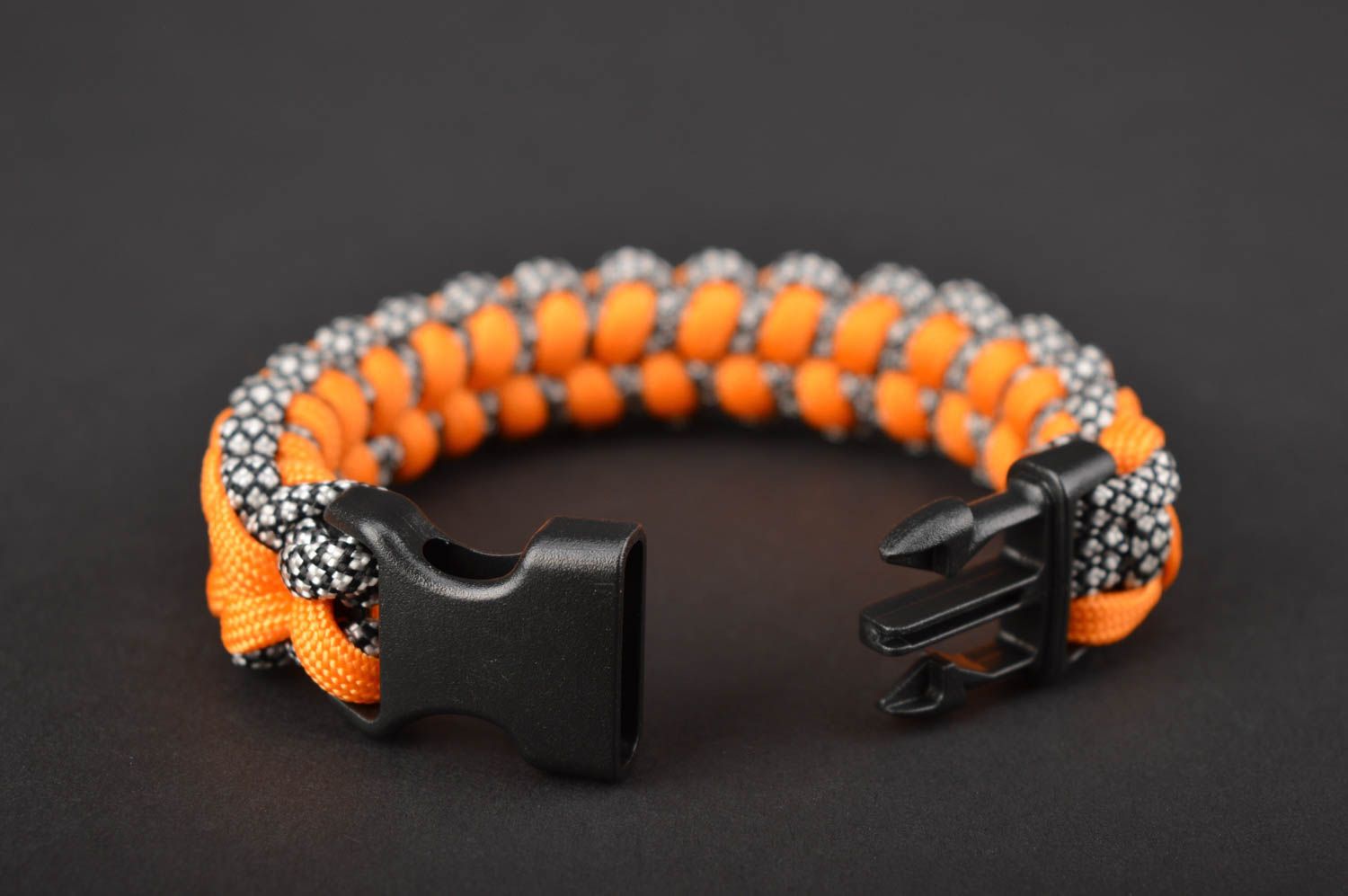 Bracelet en paracorde fait main Bracelet de survie orange-gris Accessoire femme photo 5