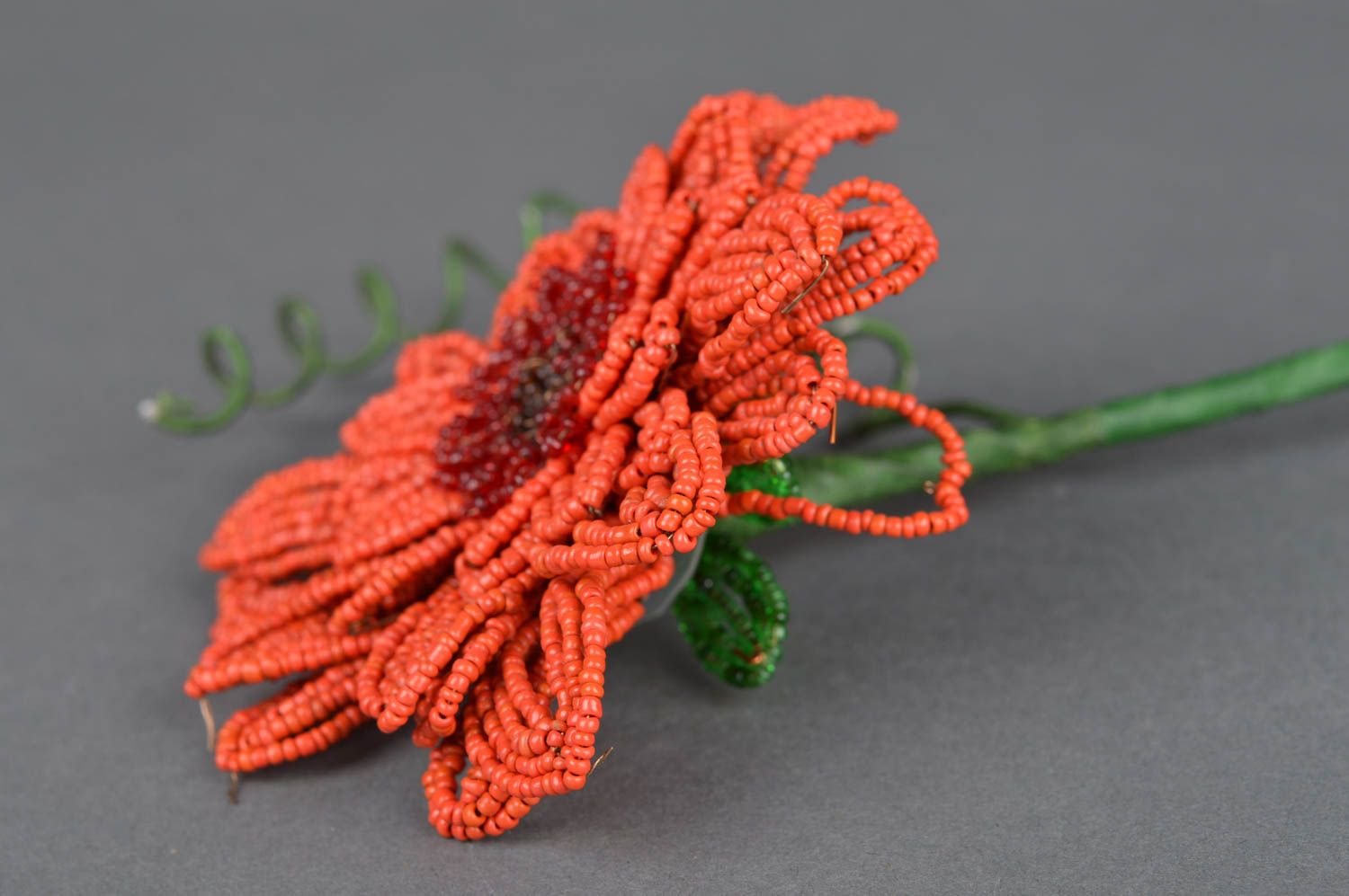 Gerbera en perles de rocaille rouge fleur artificielle décorative faite main photo 5