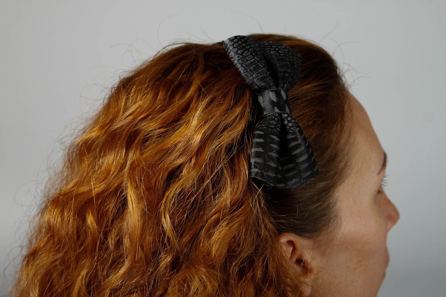 Stylish handmade headband leather hair bands leather goods flowers in hair photo 2