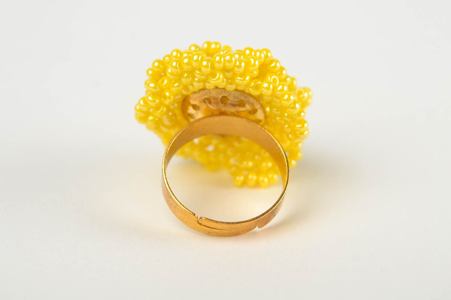 Кольцо ручной работы винтажное кольцо желтое украшение из бисера крупное фото 5