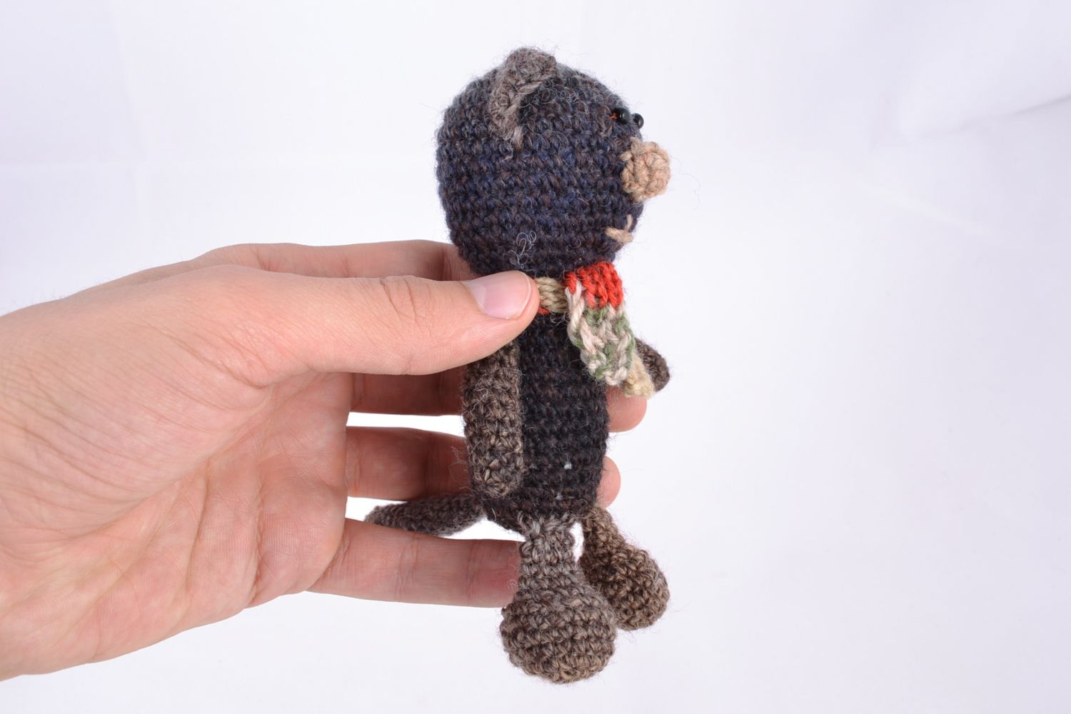 Giocattolo a maglia fatto a mano pupazzo morbido a forma di gatto grigio foto 2