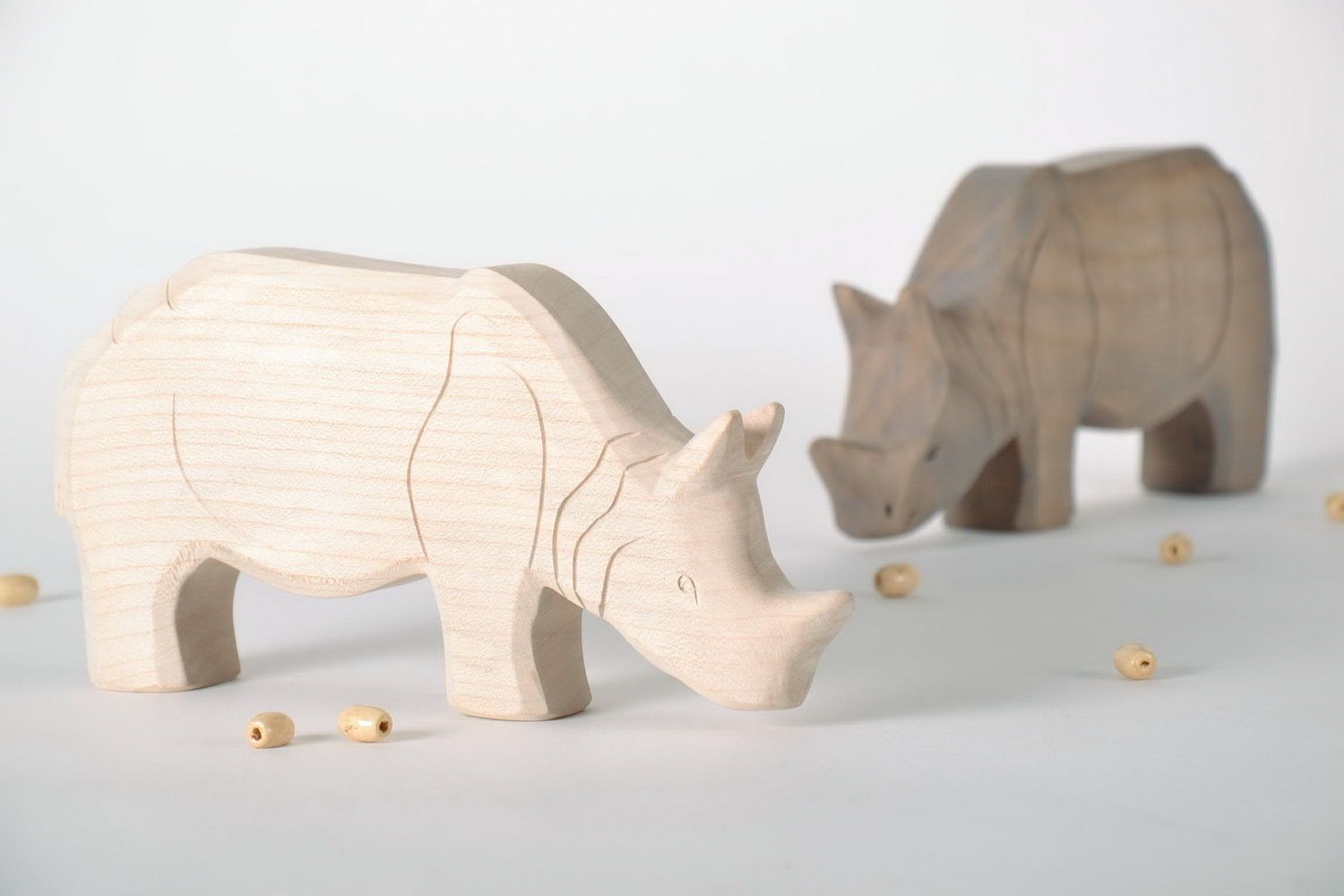 Figurine en bois Rhinocéros faite main photo 1