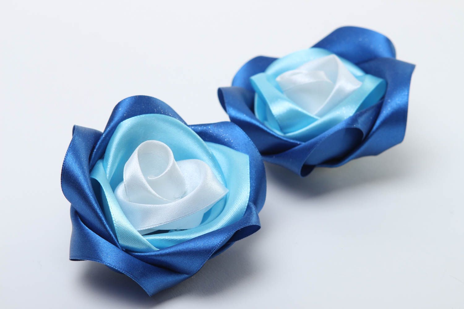 Broches fleurs Pinces à cheveux faites main bleues 2 pièces Accessoires femme photo 3