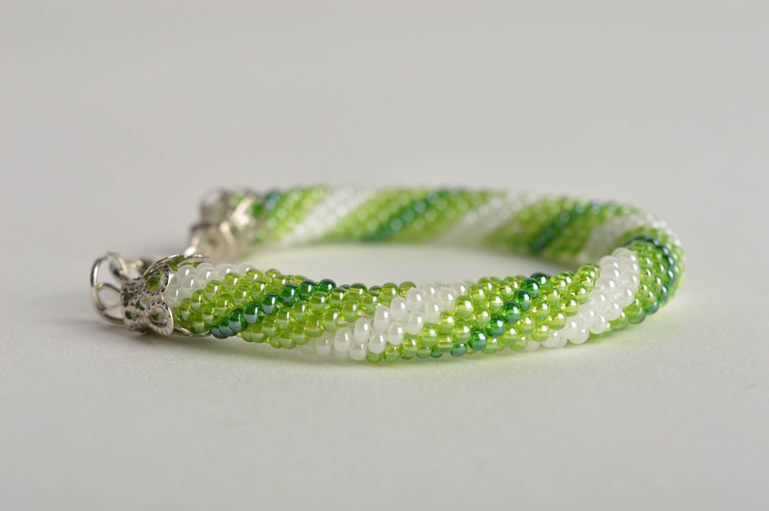 Handmade green wrist bracelet beaded elegant bracelet female accessory photo 4