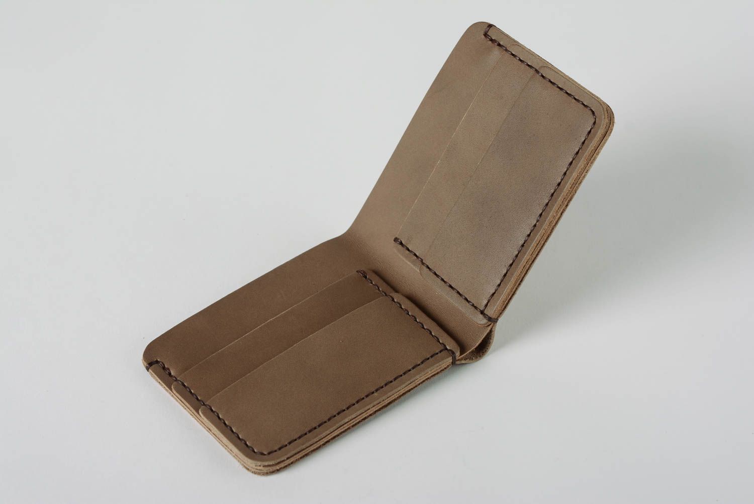 Handmade stylish designer light brown genuine leather wallet for men photo 2