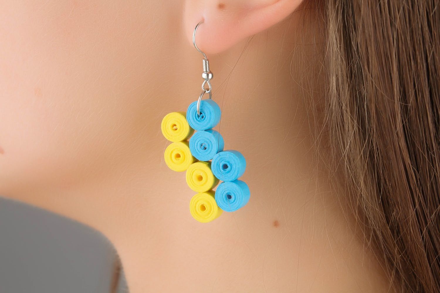 Ukrainian paper earrings made using quilling technique photo 1