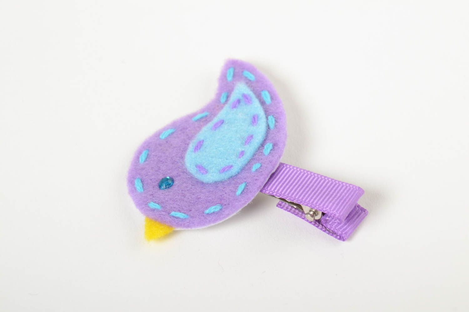 Детская фиолетовая заколочка из флиса и репсовой ленты в виде птички хенд мейд фото 4