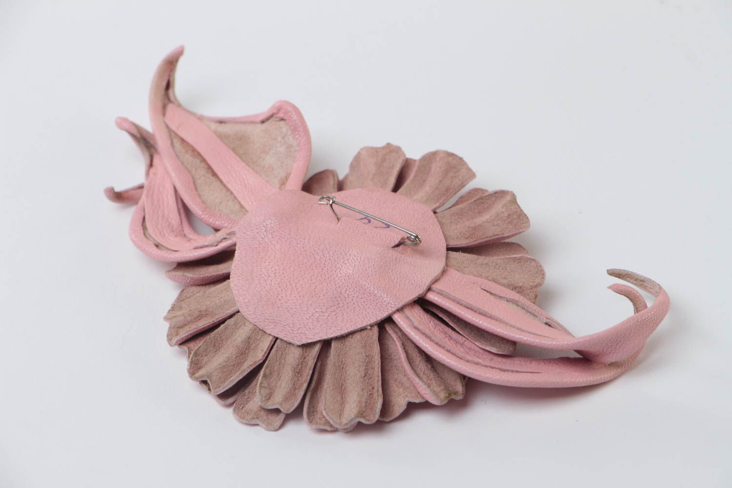 Unusual women's handmade leather flower brooch with pink gerbera photo 4