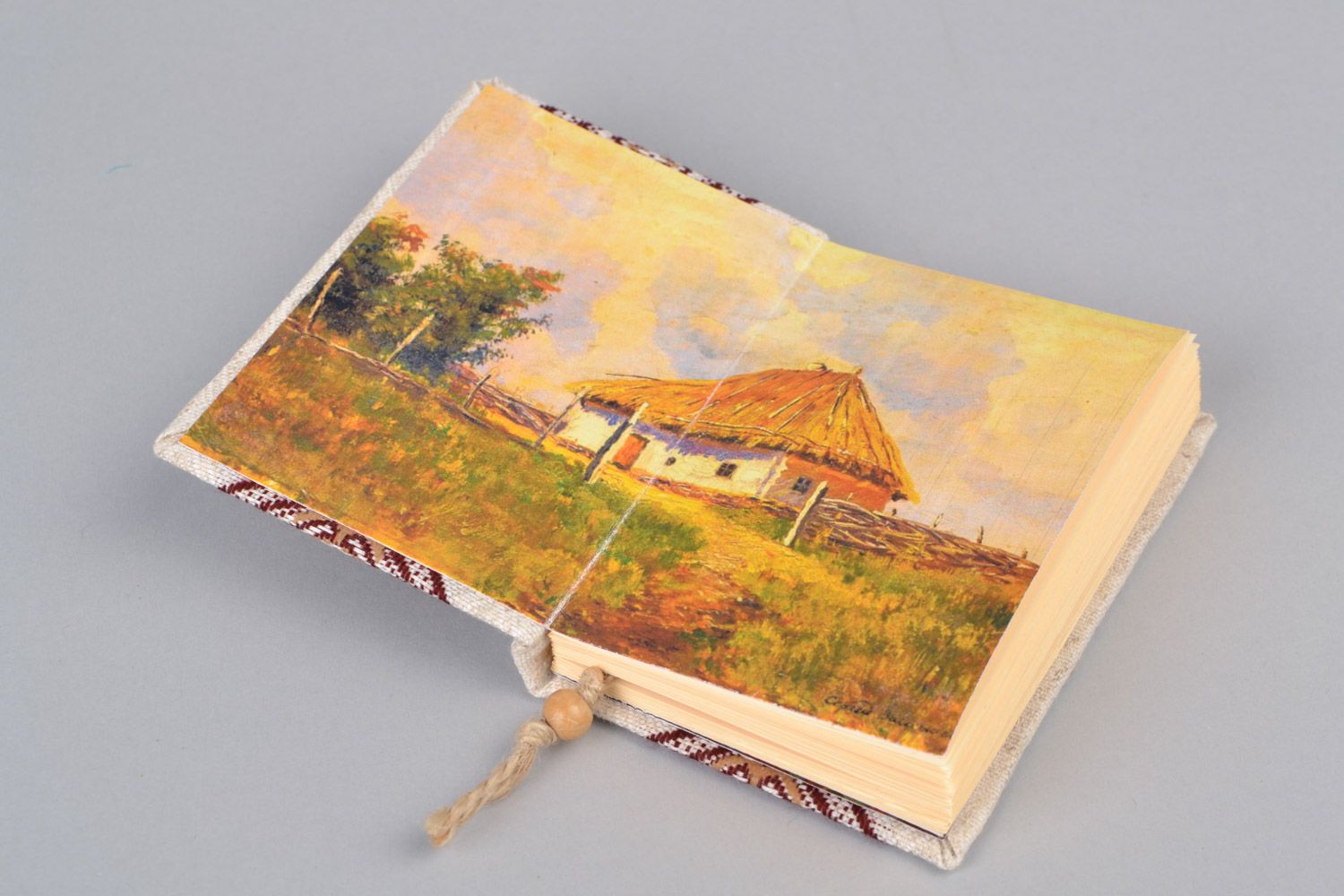 Handgemachter farbiger kleiner Notizblock aus Stoff mit ethnischem Ornament foto 4