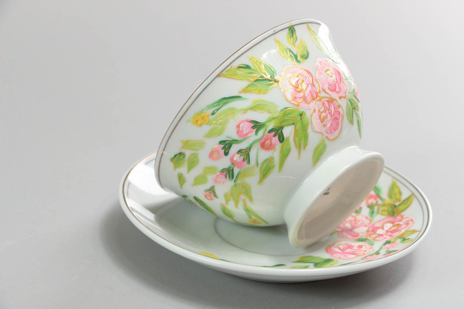 Elegant Indian style floral pattern white porcelain 8 oz cup with handle and a saucer photo 3
