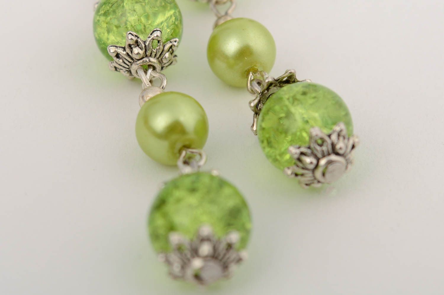 Handmade long dangle earrings with green glass beads and ceramic pearls photo 4