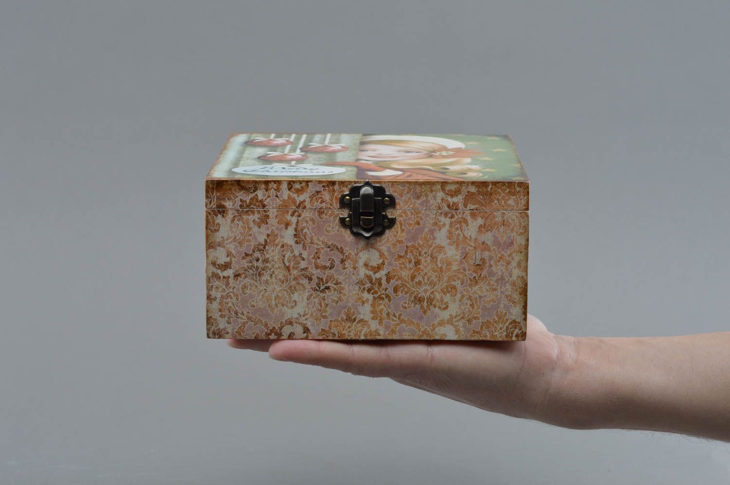 Boîte décorative en bois faite main technique de serviettage avec serrure photo 4
