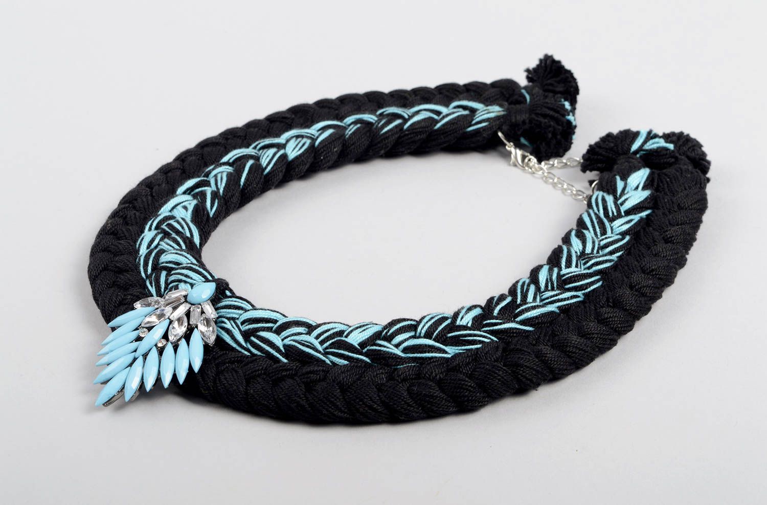 Handmade Halskette für Frauen Stoff Halskette Designer Schmuck schwarz blau foto 1