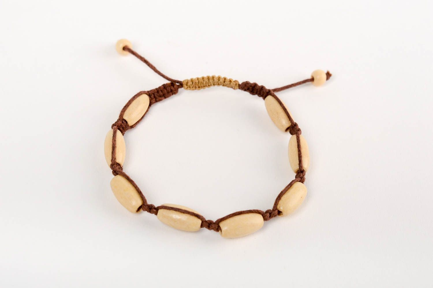 Bracelet fait main en lacet ciré avec perles en bois technique de macramé photo 2