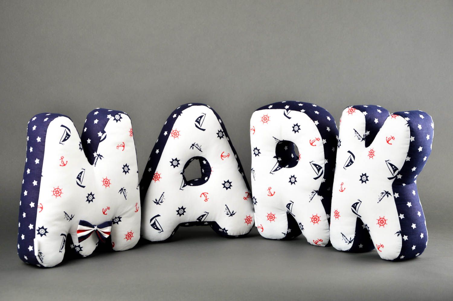 Декоративные подушки ручной работы подушки-буквы с именем мягкие буквы MARK фото 1