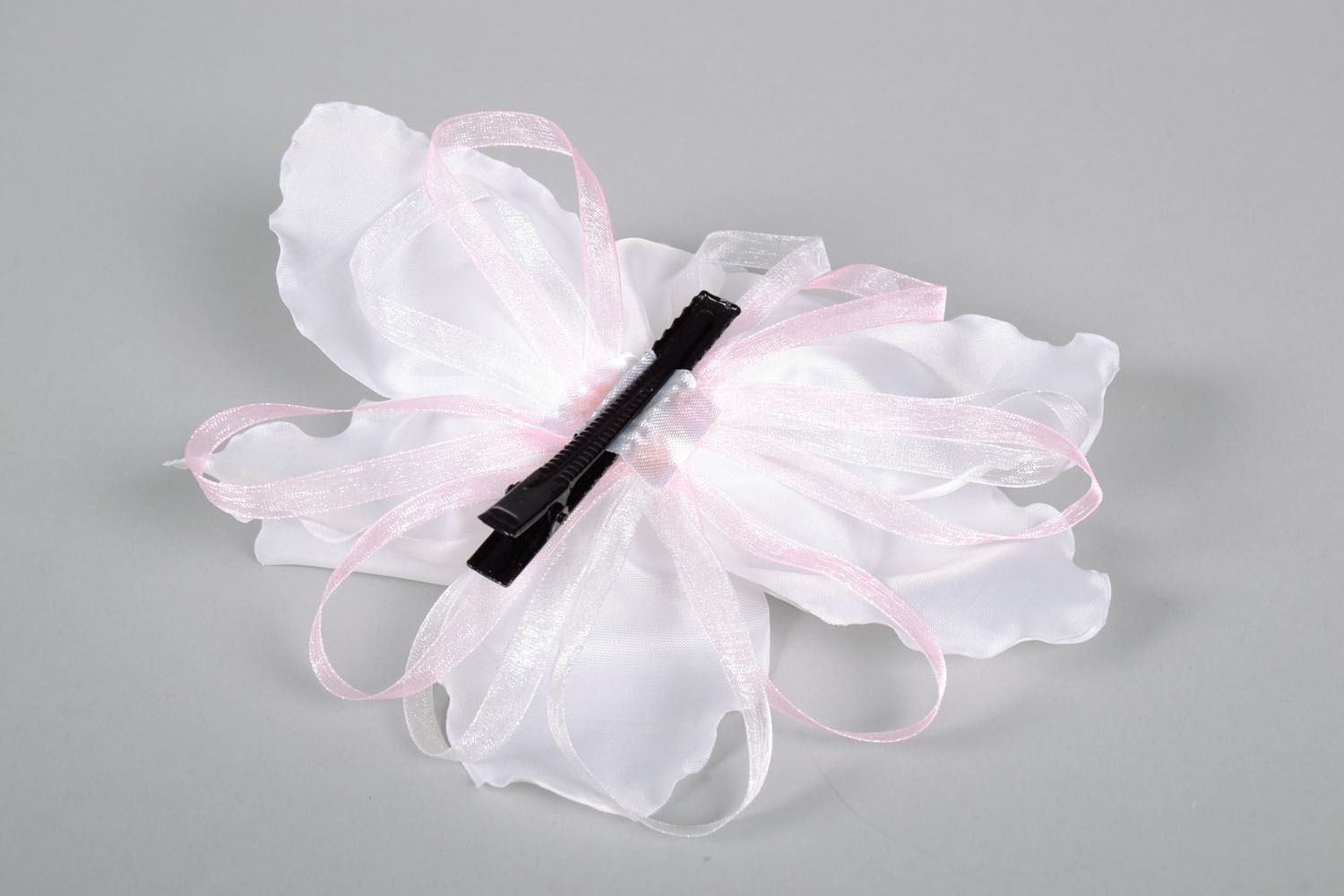 Flower hair clip made of satin ribbons photo 4