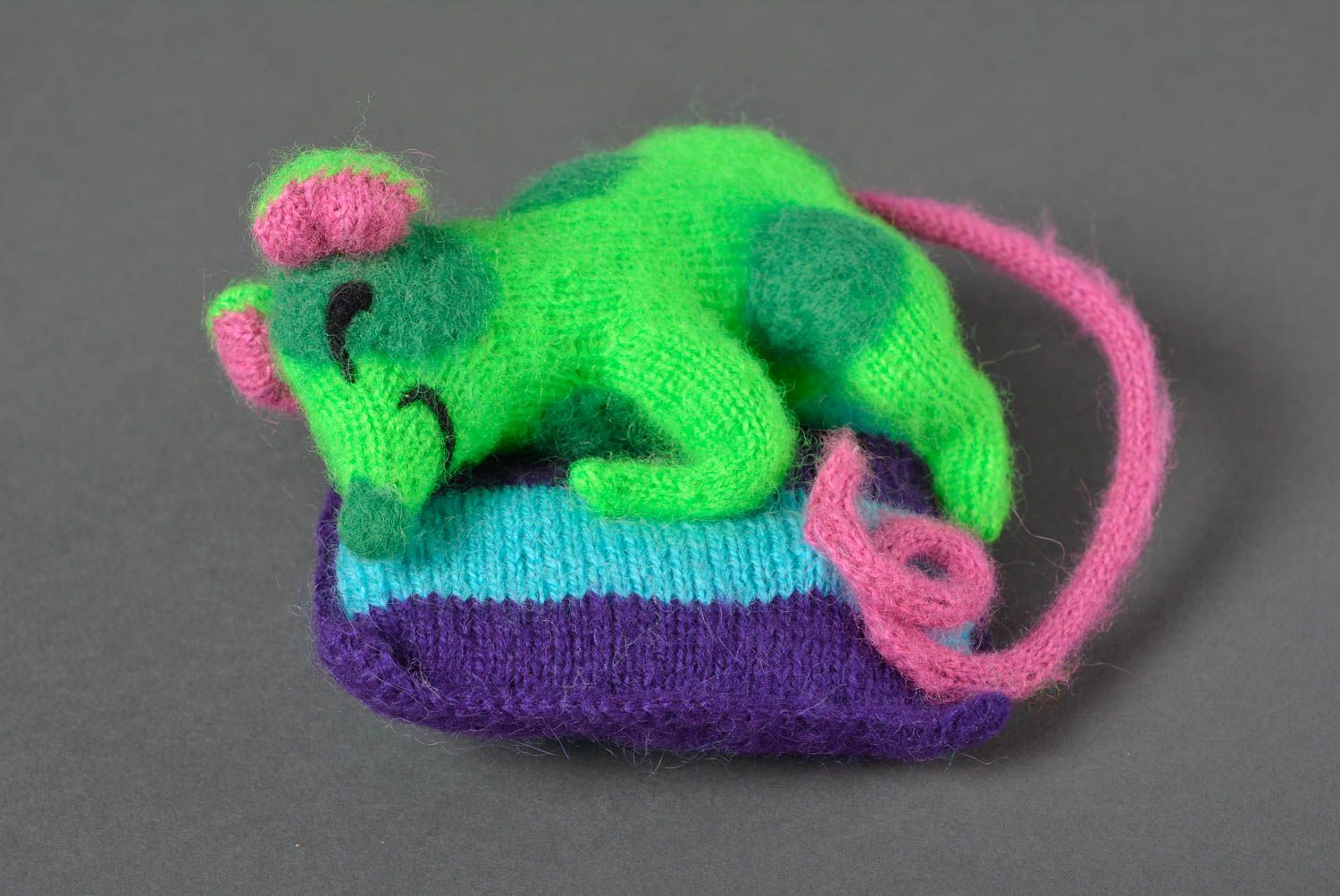 Handmade gestricktes Tier Kuscheltier Maus Spielzeug für Kleinkinder Geschenk foto 1