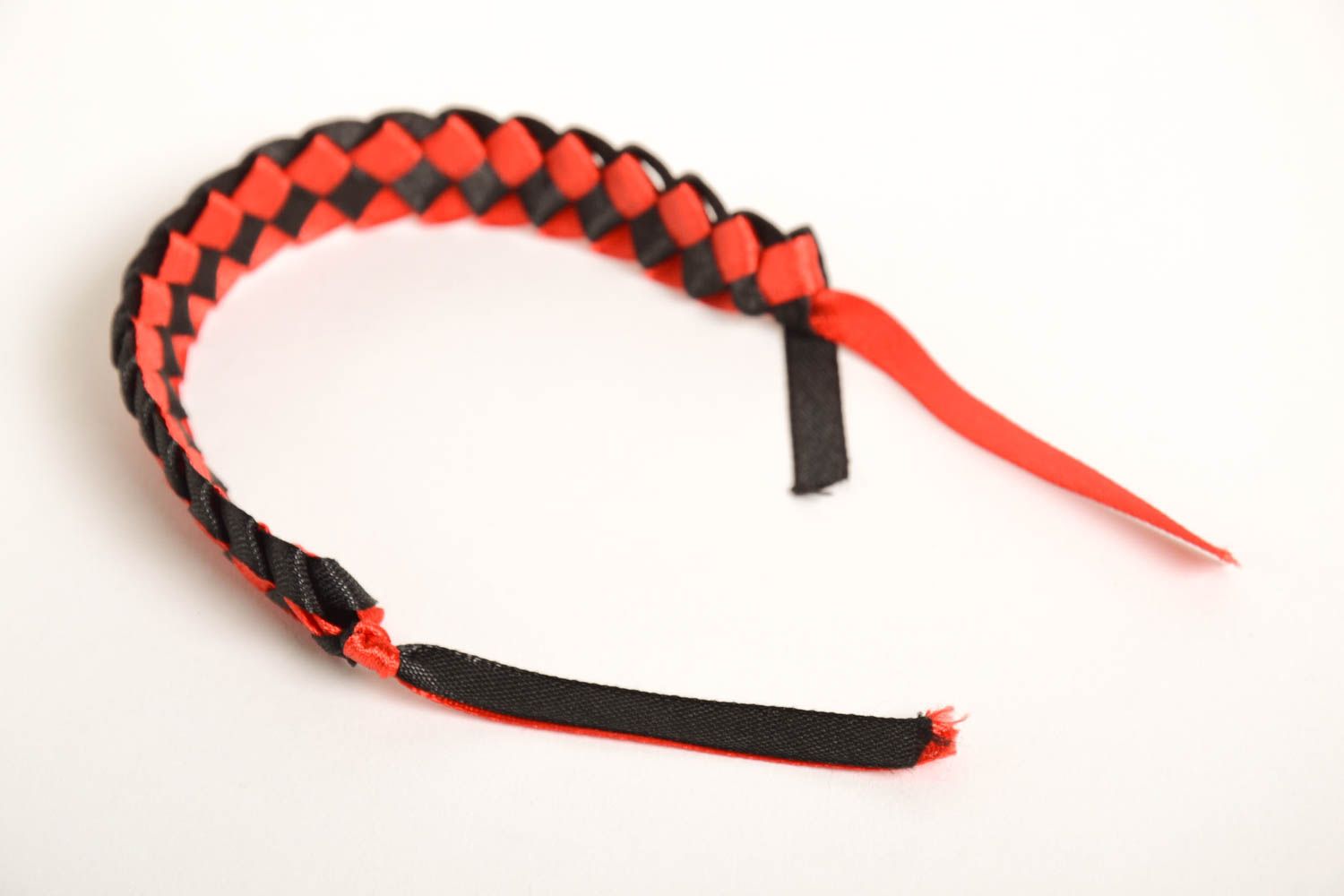 Браслет ручной работы стильный браслет черный с красным браслет из лент фото 3
