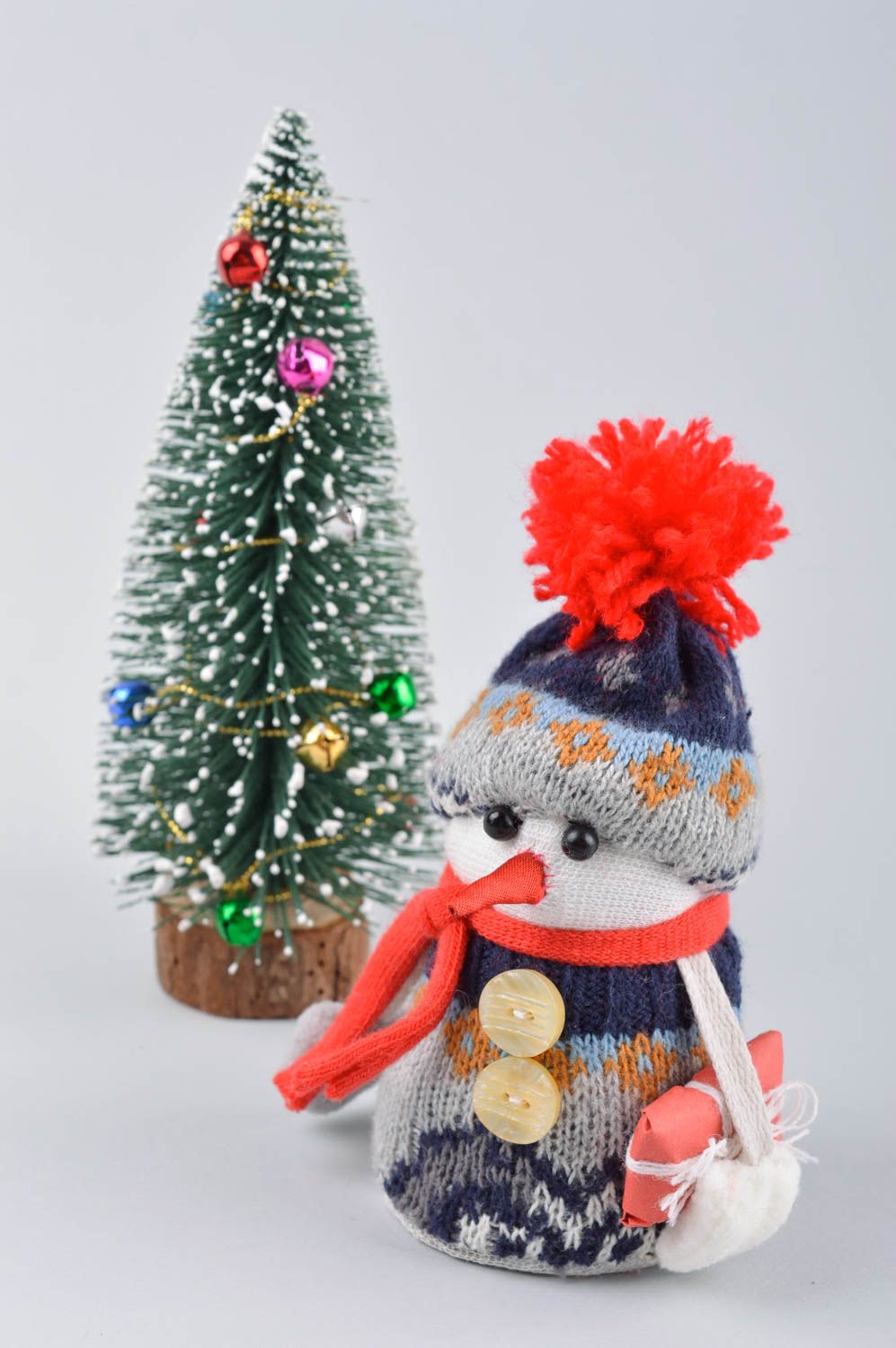 Peluche Bonhomme de neige en tissu faite main décorative Cadeau original photo 1