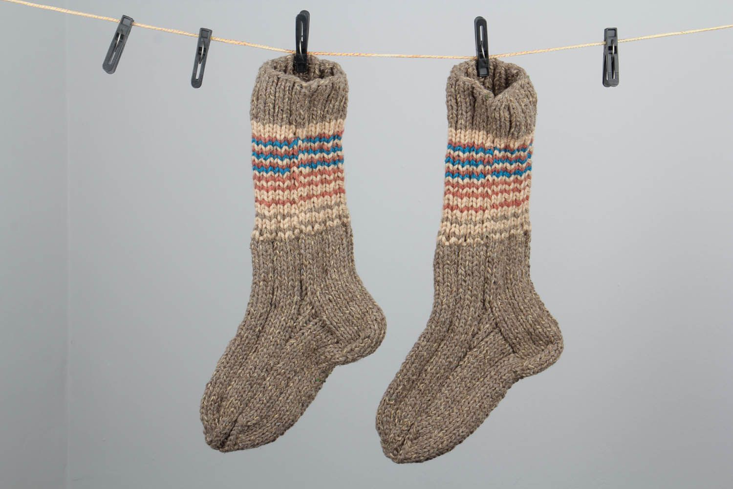 Grey knitted socks photo 1
