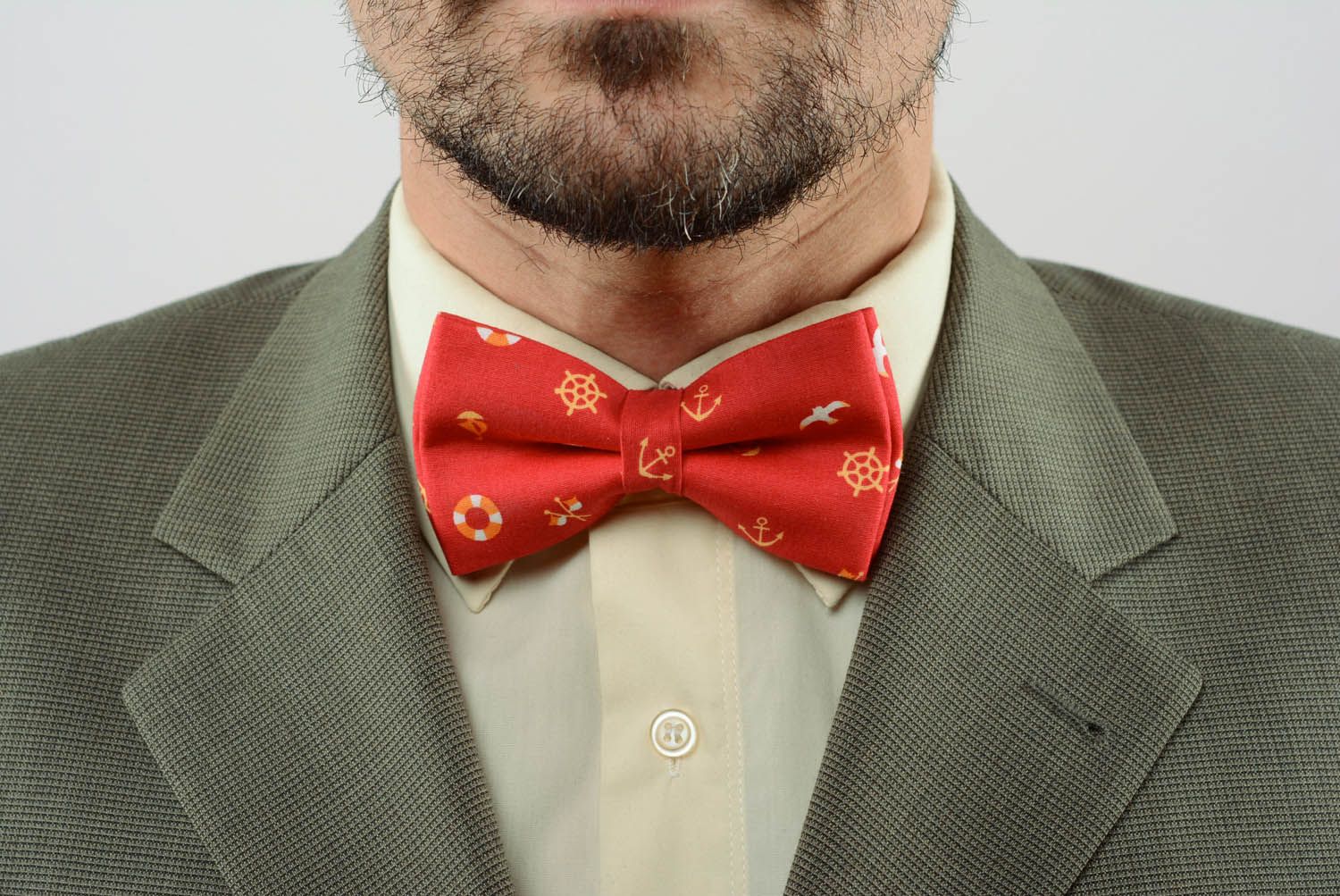 Red bow tie with anchors photo 1