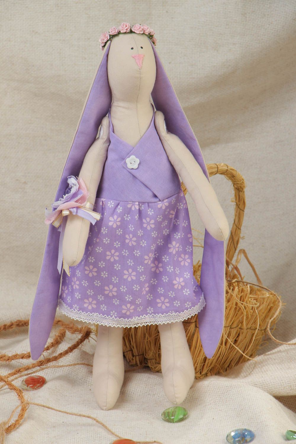 Мягкая кукла ручной работы из хлопка в виде зайца с длинными ушами в каркасом фото 1