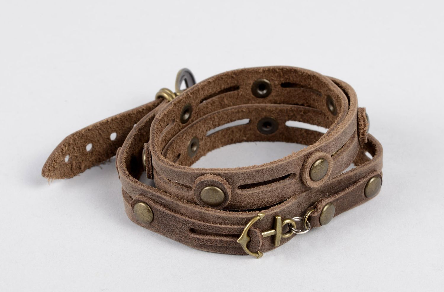 15 Great DIY Bracelet Ideas  Designs For Boyfriends In 2023  Leather  jewelry diy Diy leather bracelet Leather cuffs