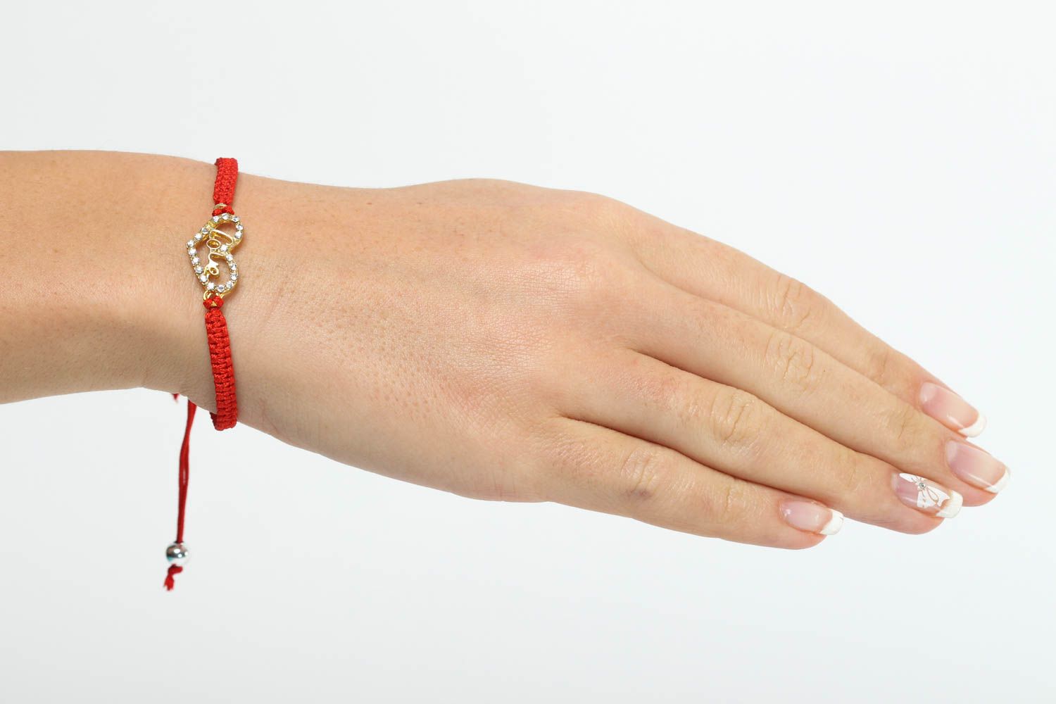 Bracelet en fils Bijou fait main design de créateur rouge Accessoire femme photo 5