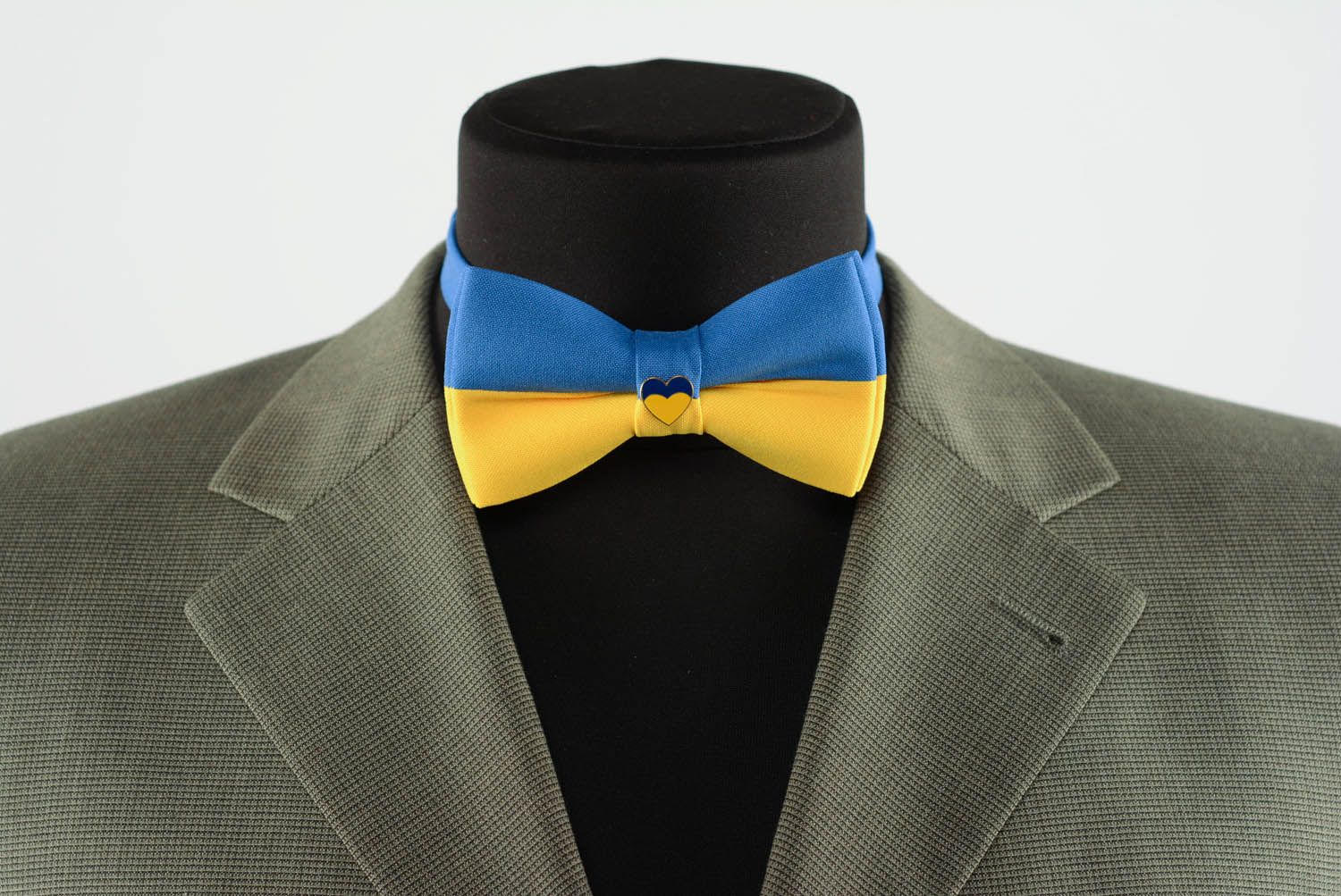 Yellow-blue bow tie photo 2