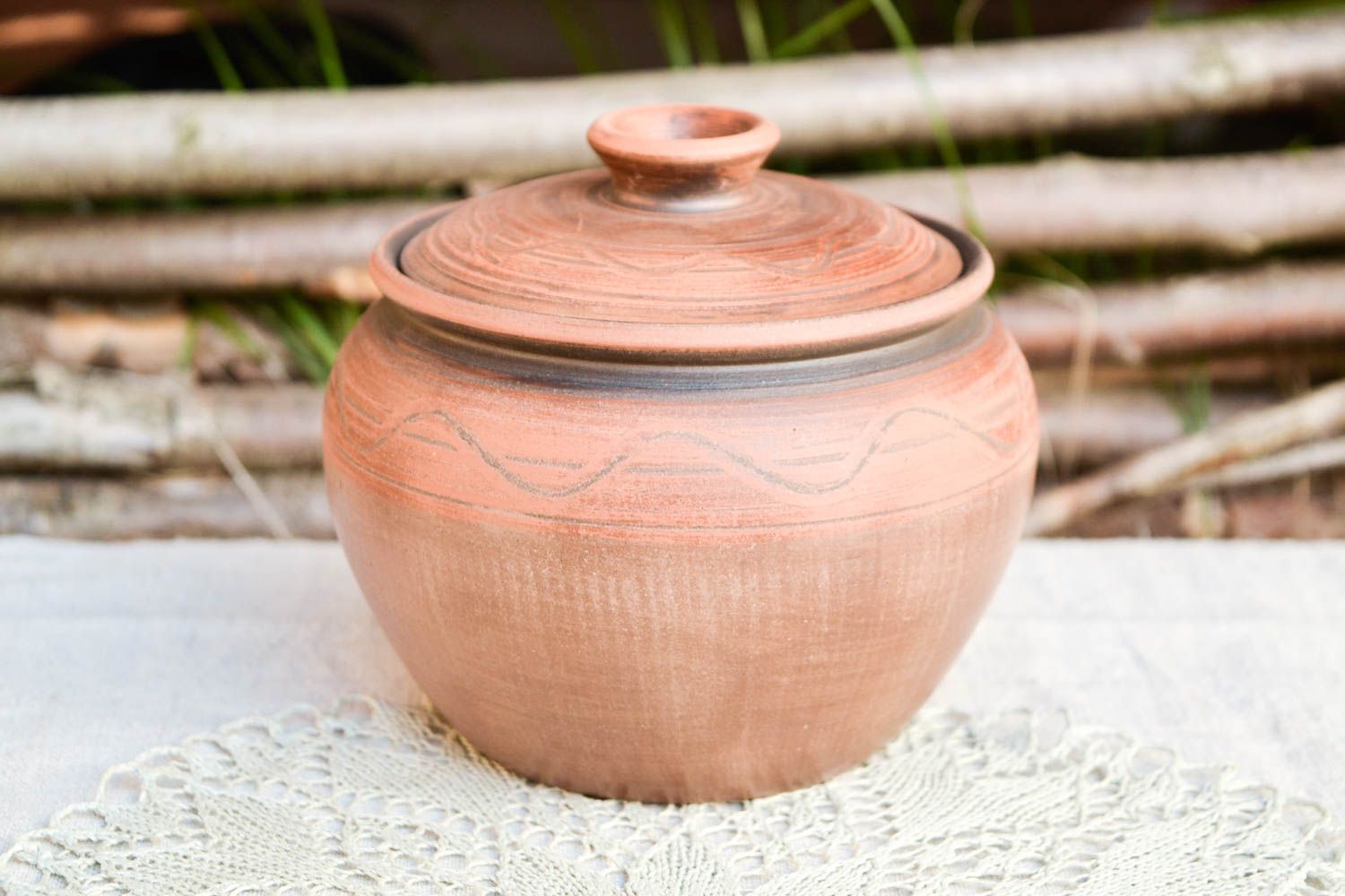 Pote con tapa de cerámica artesanal utensilio de cocina vasija de arcilla foto 1
