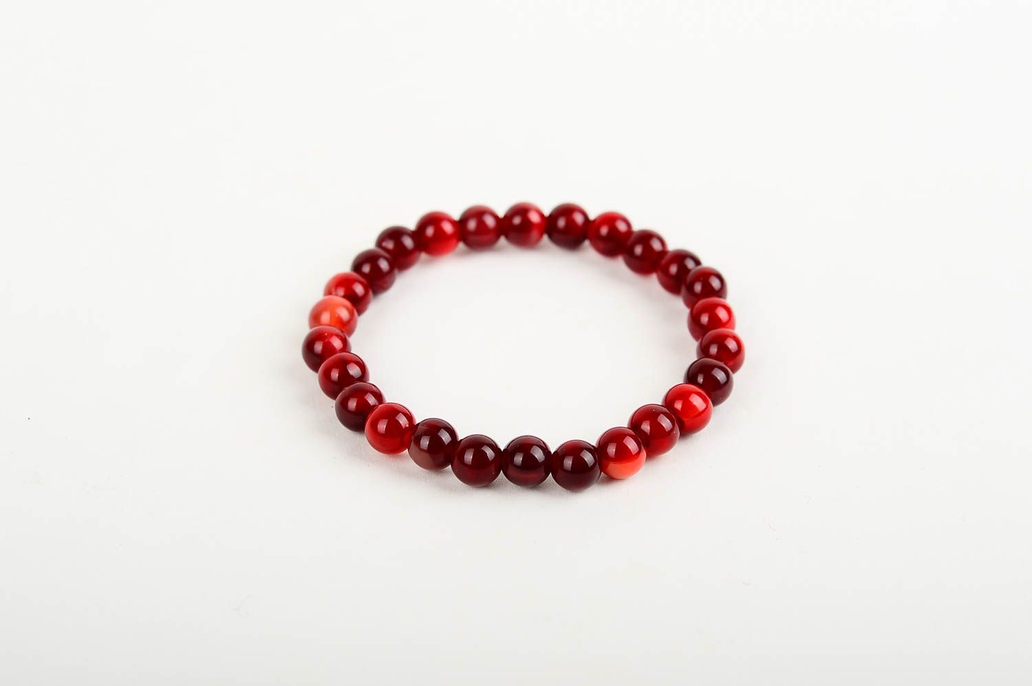 Bracelet design Bijou fait main rouge foncé tendance Accessoire femme cadeau photo 3