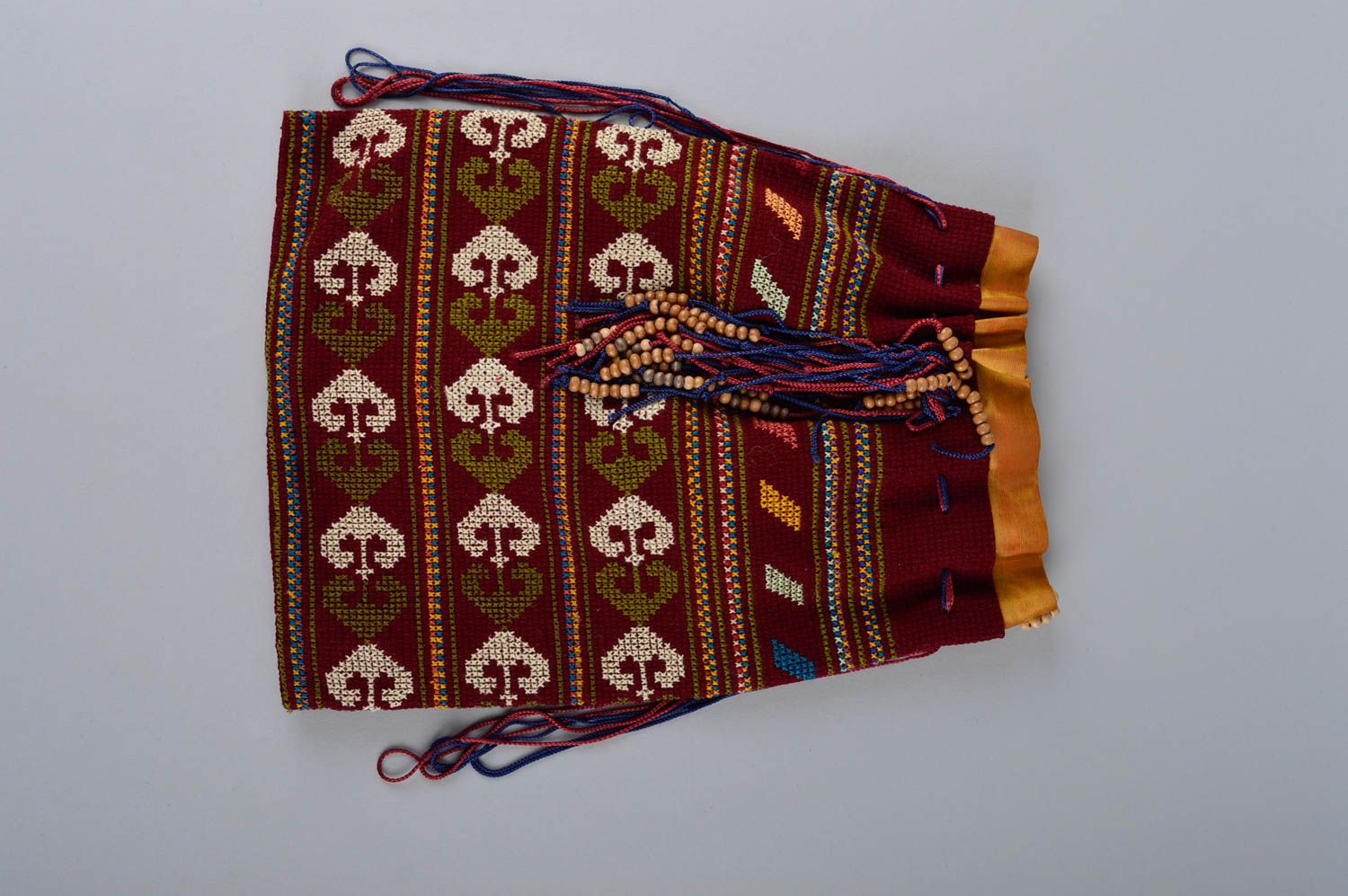 Mochila hecha a mano de cañamazo y raso regalo original bandolera mujer foto 2