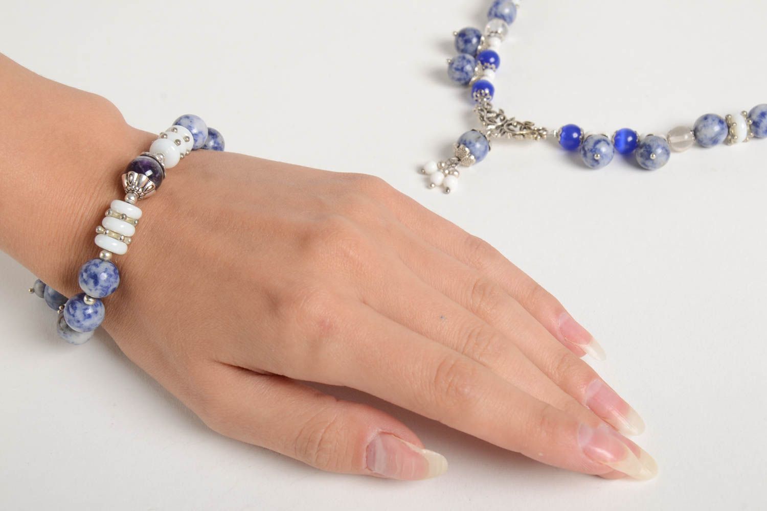 Handmade unusual jewelry set stylish wrist bracelet elegant stylish necklace photo 4